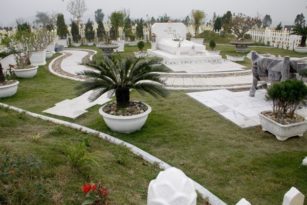 Ngôi mộ trị giá 5 tỷ đồng tại tỉnh Hòa Bình